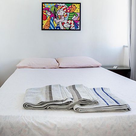Apartamento Completo Na Praia De Copacabana 02 Quartos Com Vista Lateral Mar Em Andar Alto, Ar, Wifi , Netflix, Pauloangerami Rmvc18 Rio de Janeiro Kültér fotó