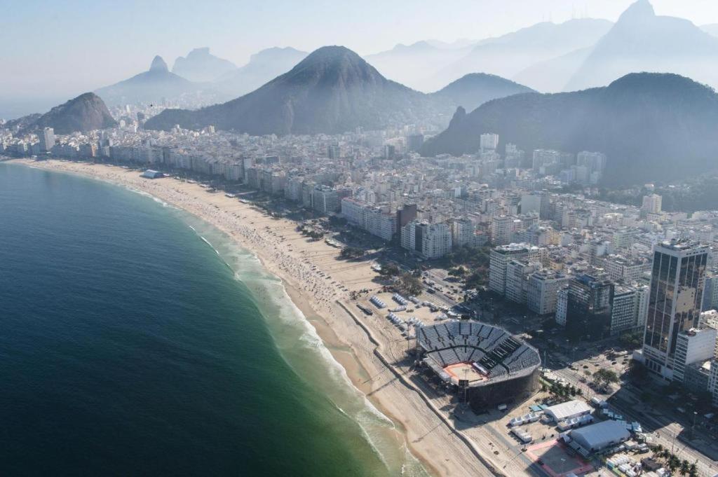 Apartamento Completo Na Praia De Copacabana 02 Quartos Com Vista Lateral Mar Em Andar Alto, Ar, Wifi , Netflix, Pauloangerami Rmvc18 Rio de Janeiro Kültér fotó