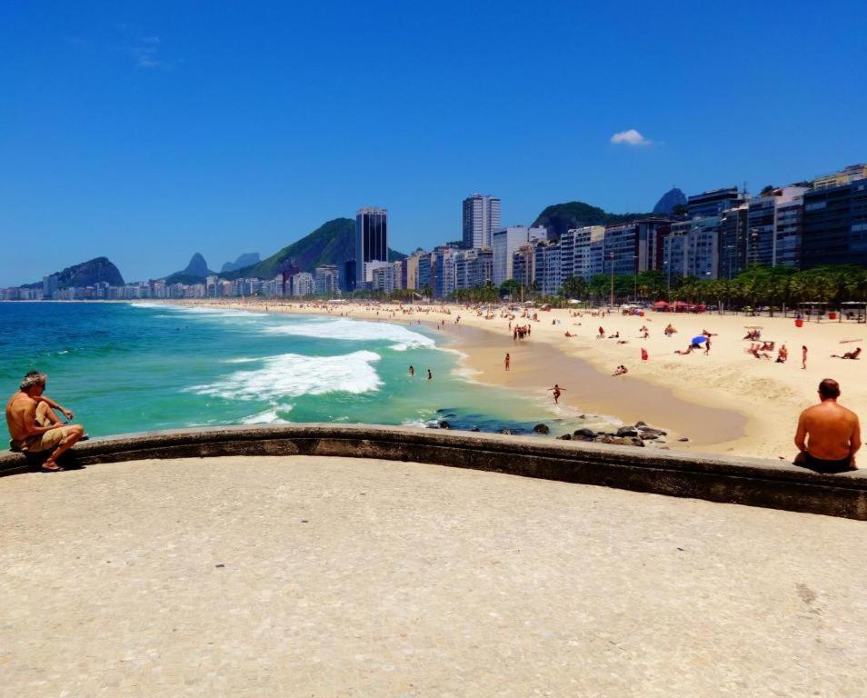 Apartamento Completo Na Praia De Copacabana 02 Quartos Com Vista Lateral Mar Em Andar Alto, Ar, Wifi , Netflix, Pauloangerami Rmvc18 Rio de Janeiro Kültér fotó