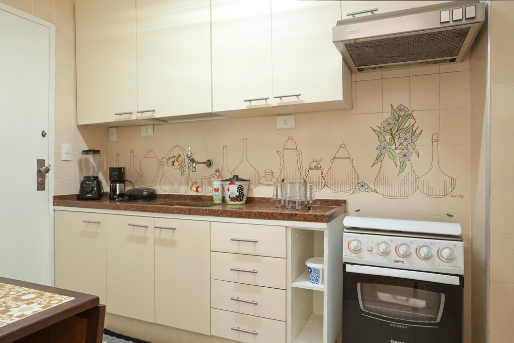 Apartamento Completo Na Praia De Copacabana 02 Quartos Com Vista Lateral Mar Em Andar Alto, Ar, Wifi , Netflix, Pauloangerami Rmvc18 Rio de Janeiro Kültér fotó
